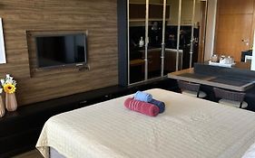 Flat Life Resort com vista do Lago