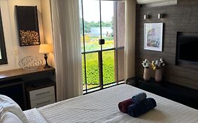 Flat Life Resort com vista do Lago